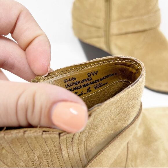 Bella Vita Suede Beige Western Booties 9 Wide - Picture 4 of 12